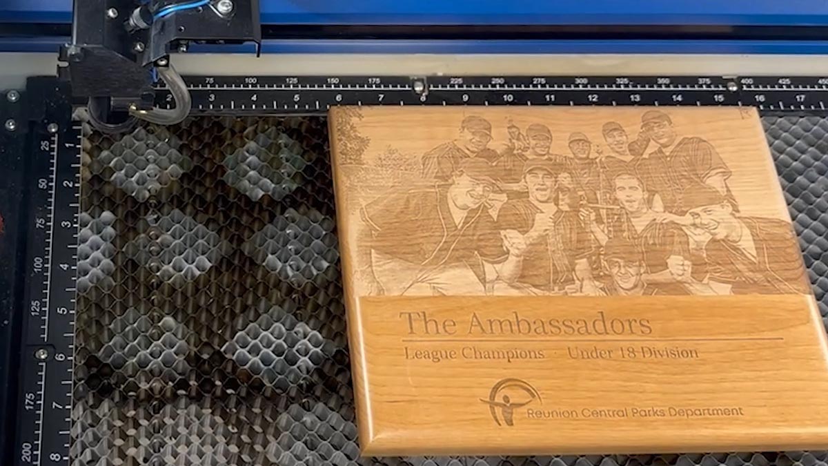 laser engraved plaque without using isolate text technique