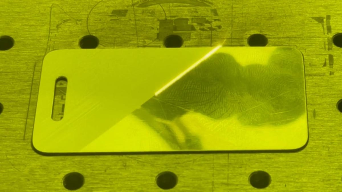 The polish mark covers the entire tag The polish mark covers the entire tag instead of just behind the barcode