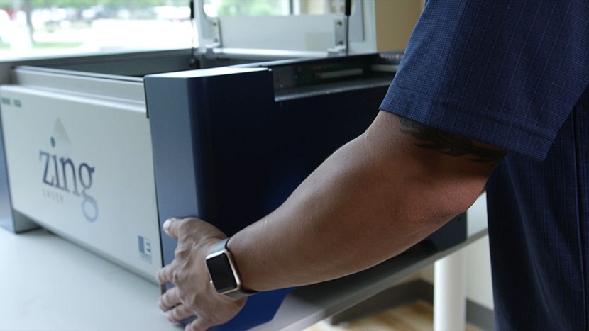 Remove the right side panel. Removing the ride side panel.